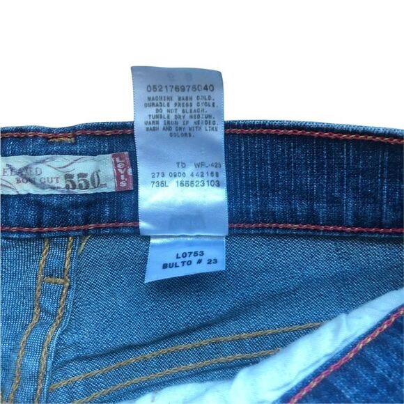 LEVI’S DENIM SHORTS 550,Cutoffs size 8 - Picture 3 of 4